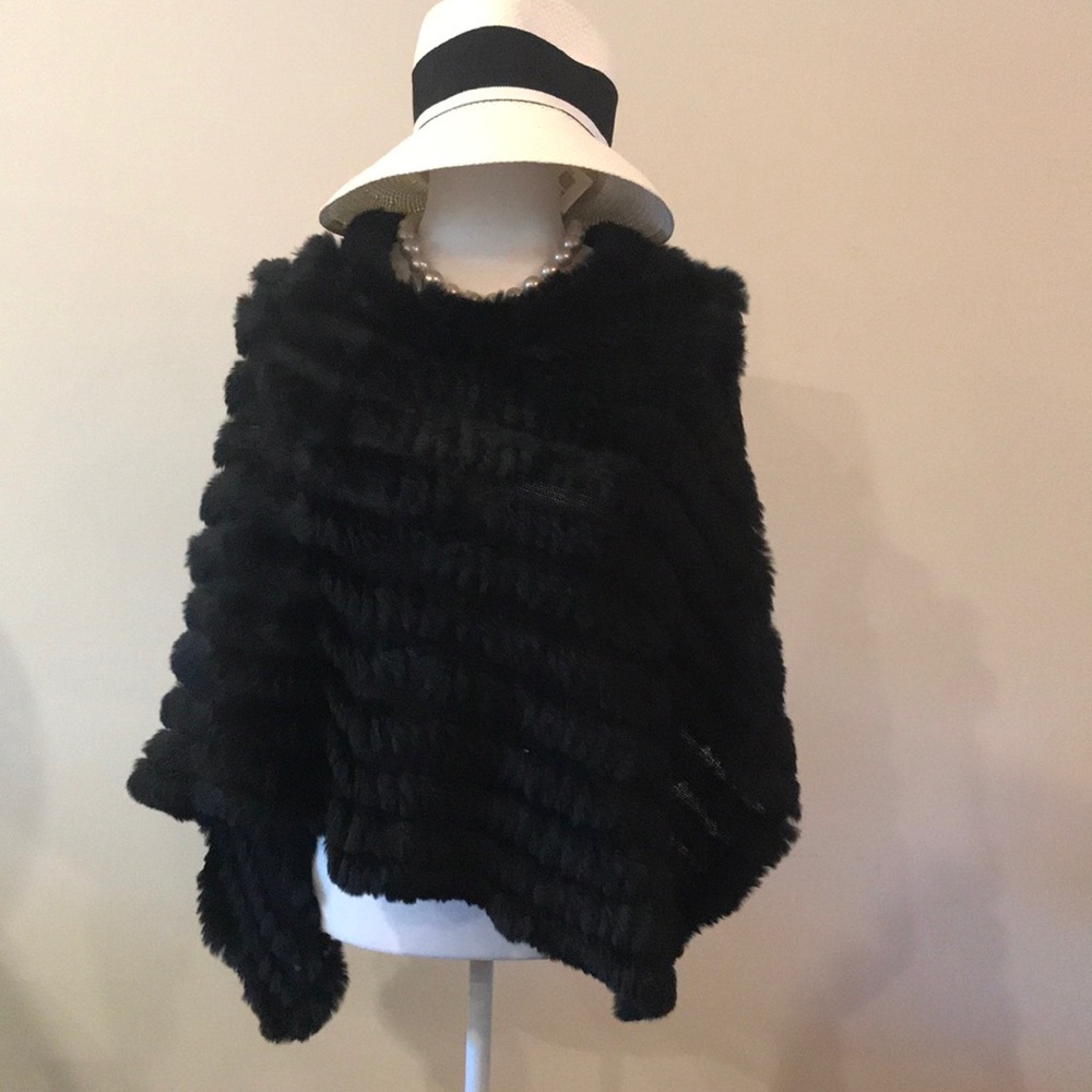 Womens fur Poncho.